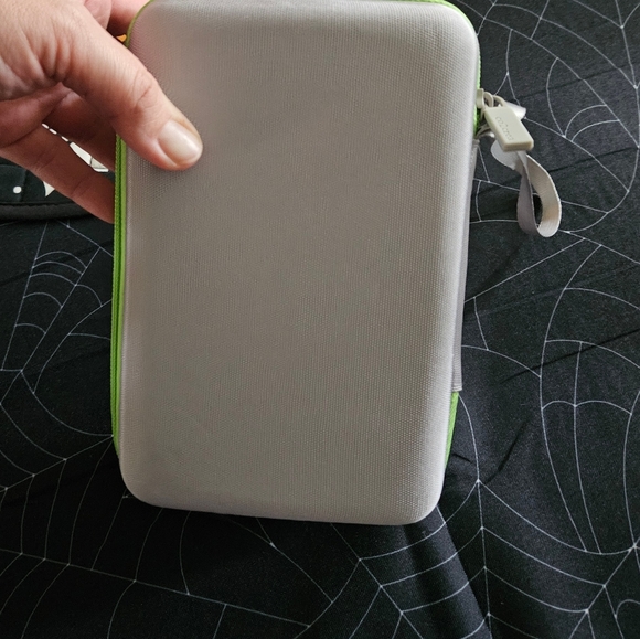 LeapFrog Leapster Ultra Handheld With Case - Picture 11 of 11